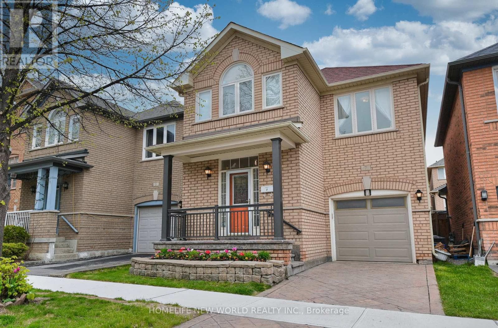 7 Fairlawn Avenue