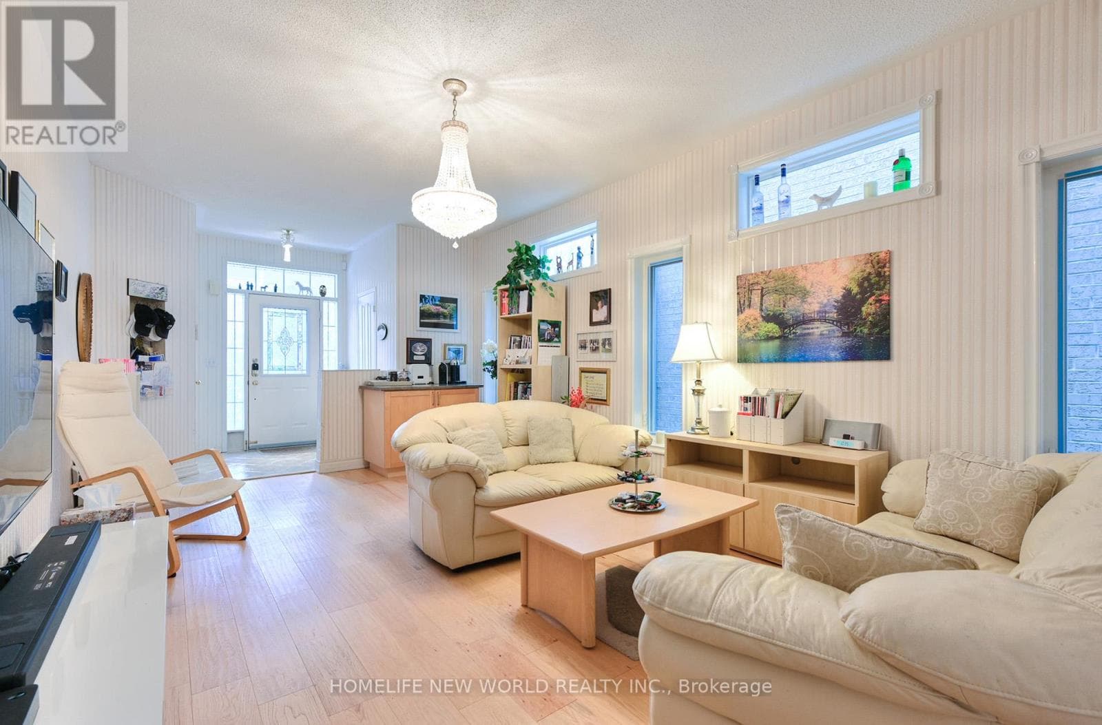 Single Family at 7 Fairlawn Avenue, Markham (Berczy), Ontario - Photo 3 - RE/MAX Garden City Realty
