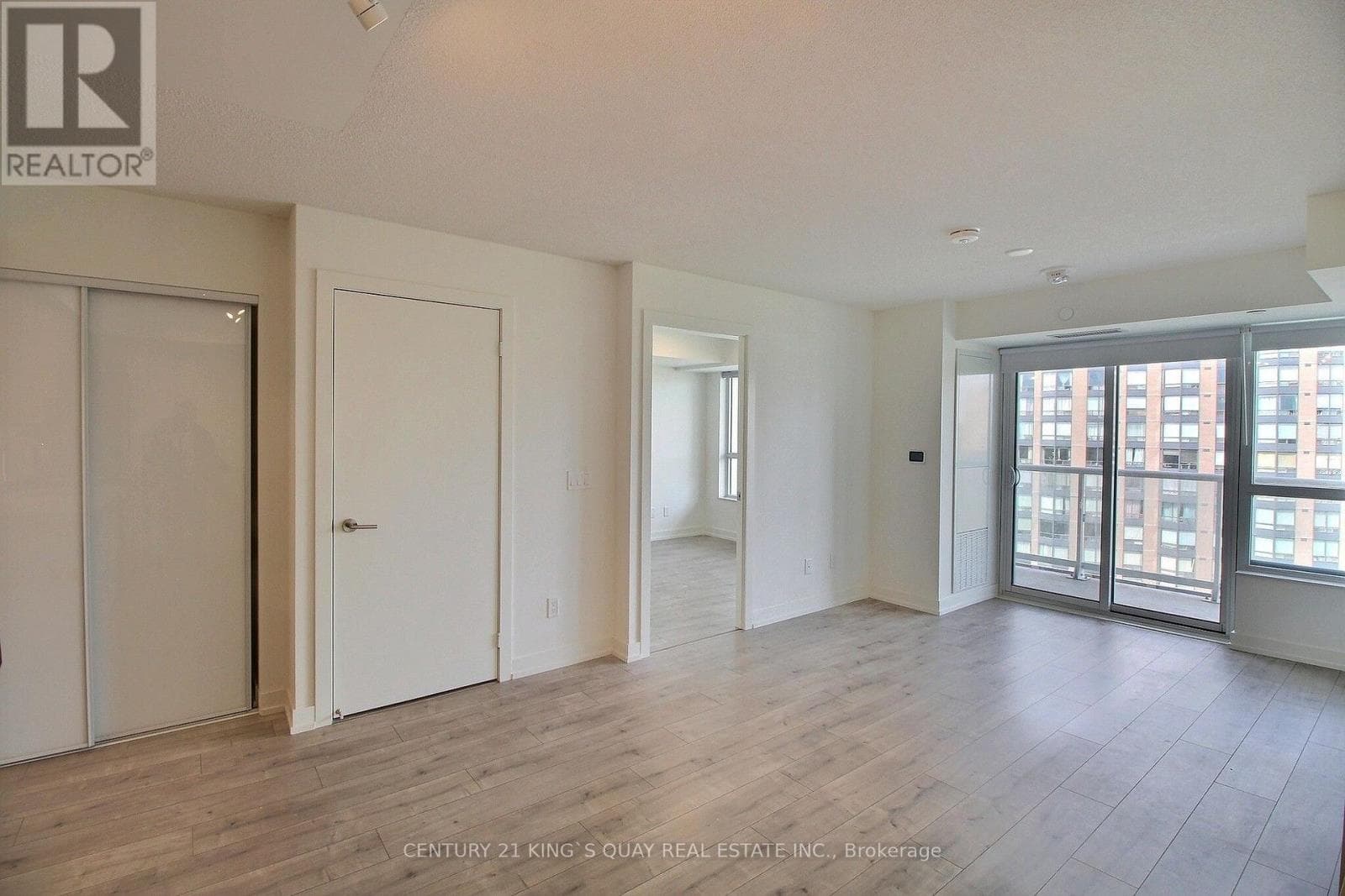 Single Family at 907- 10 Wilby Crescent, Toronto (Weston), Ontario - Photo 7 - RE/MAX Garden City Realty