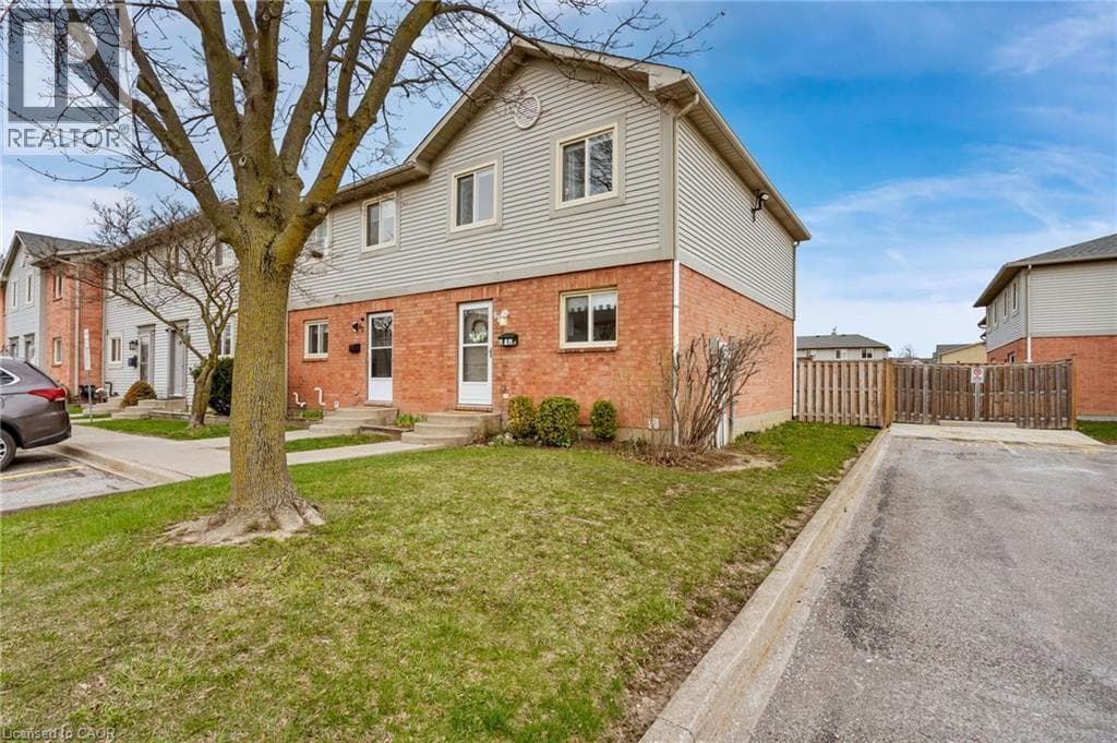 Single Family at 61- 65 DORCHESTER Boulevard, St. Catharines, Ontario - Photo 3 - RE/MAX Garden City Realty
