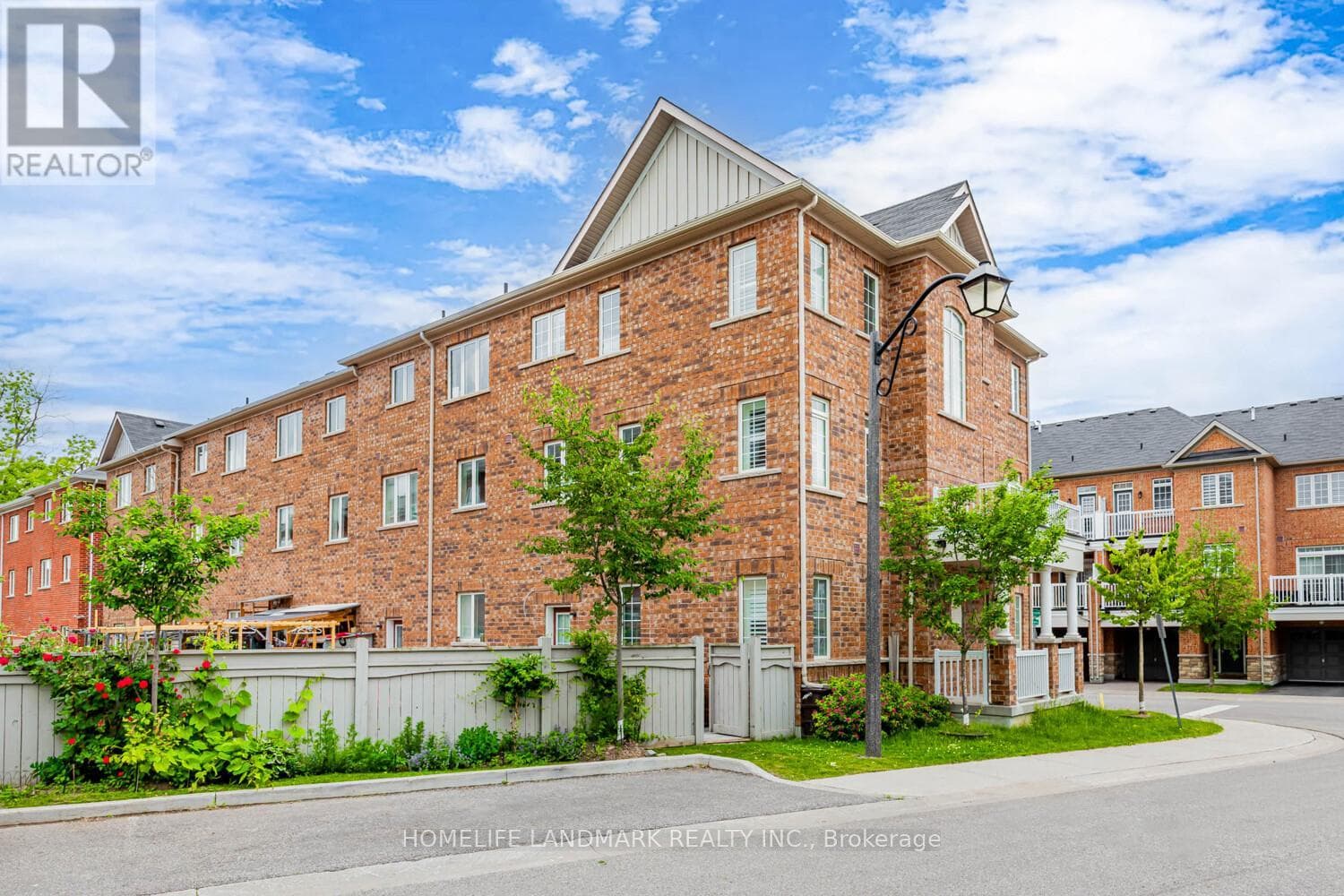 Single Family at 92- 29 Spiv Grove Way, Markham (Greensborough), Ontario - Photo 6 - RE/MAX Garden City Realty