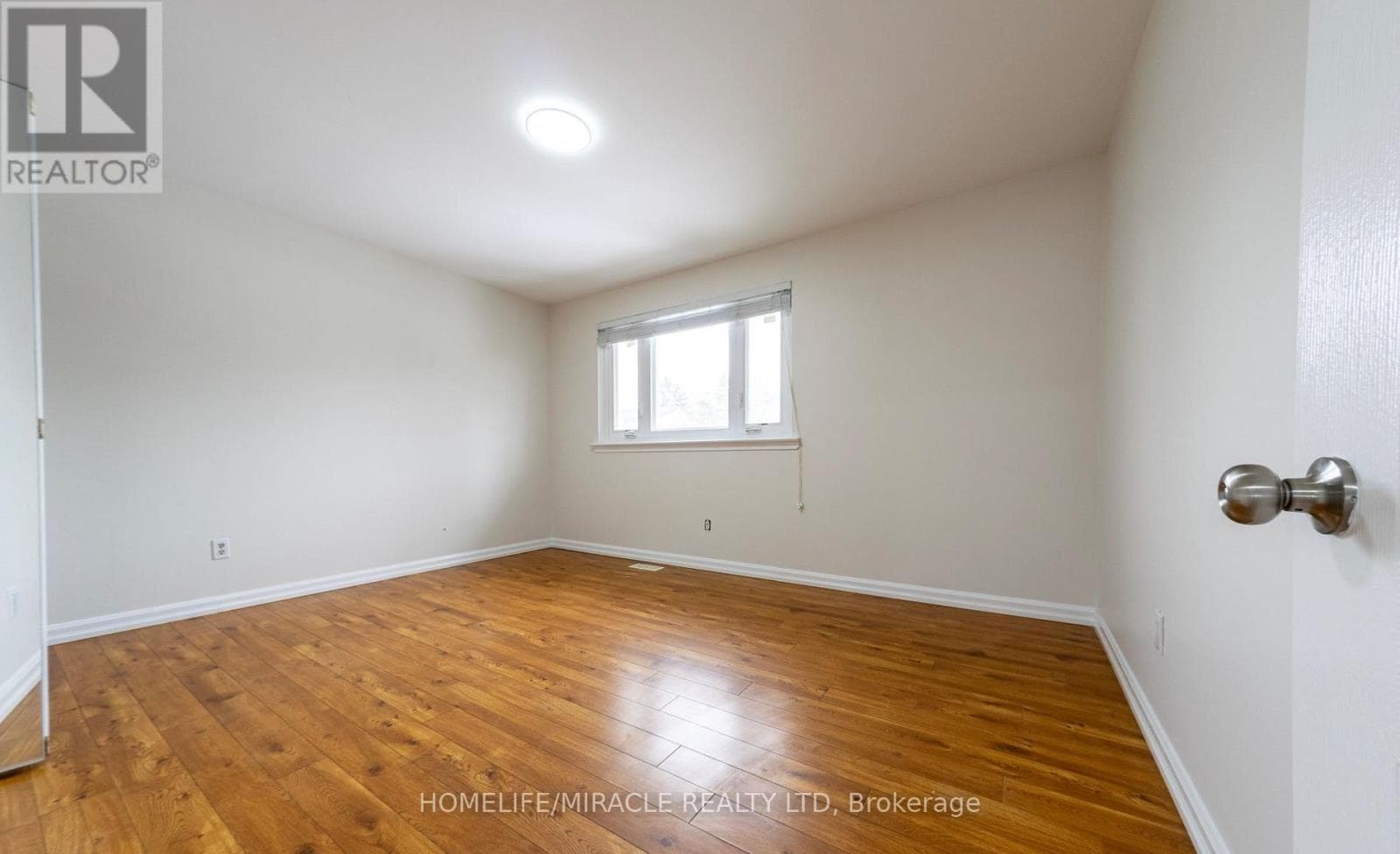Single Family at 60 Centre Street, Brampton (Brampton East), Ontario - Photo 10 - RE/MAX Garden City Realty