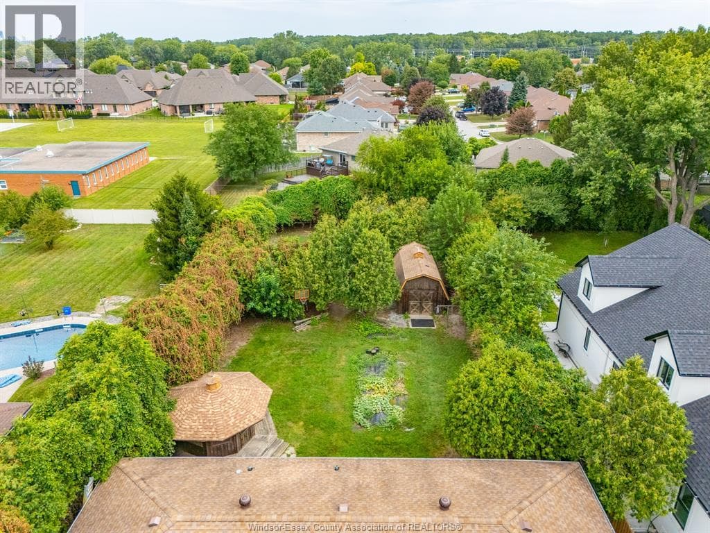 Single Family at 970 Morand Street, Windsor, Ontario - Photo 6 - RE/MAX Garden City Realty