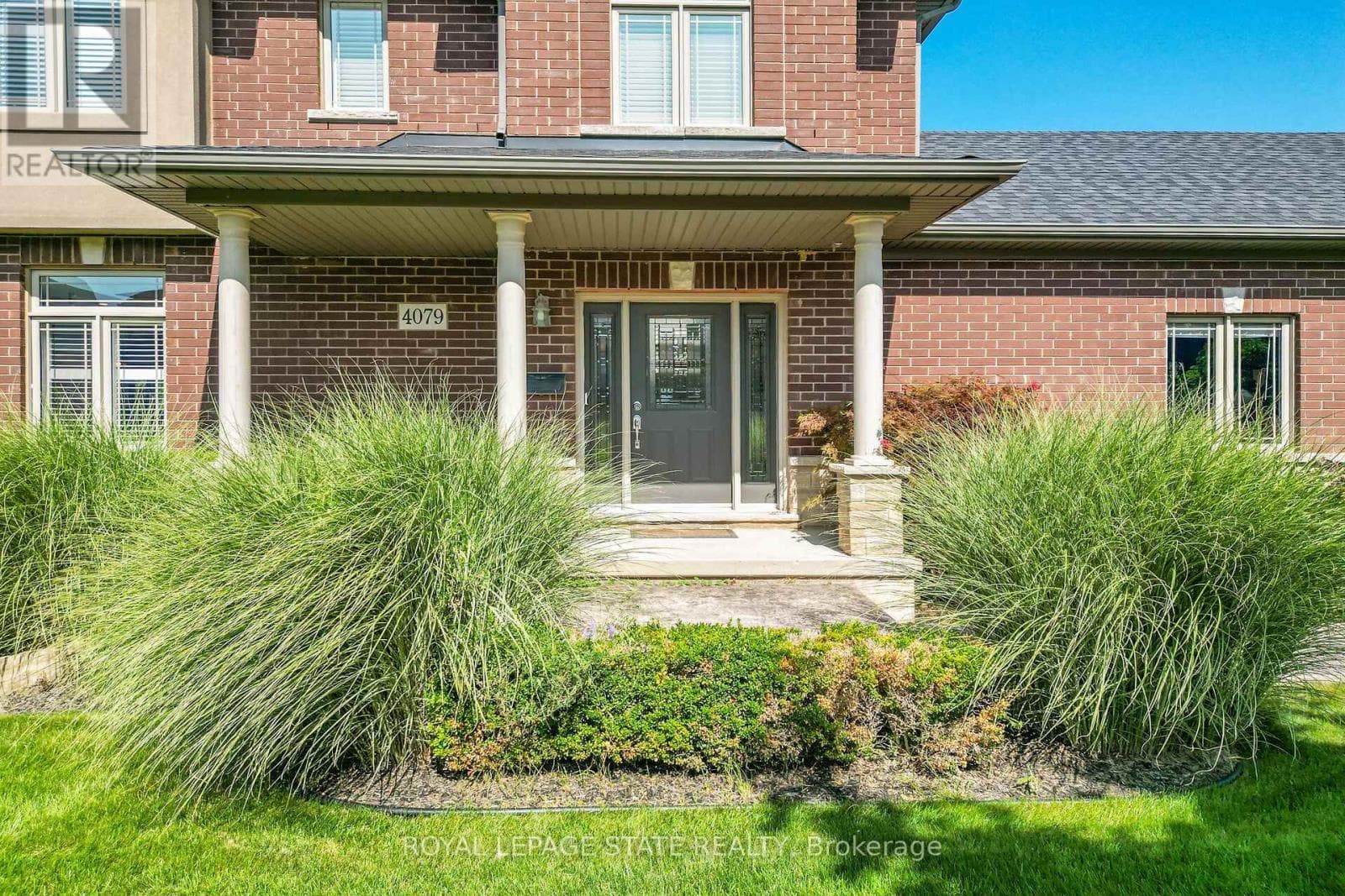 Single Family at 4079 Stadelbauer Drive, Lincoln (Beamsville), Ontario - Photo 4 - RE/MAX Garden City Realty