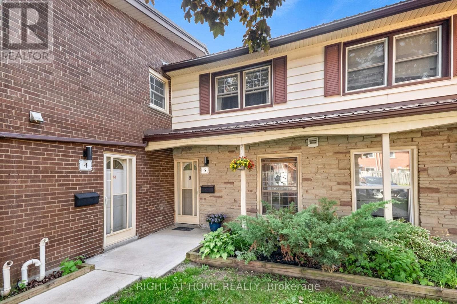 5 Arbour Glen Crescent