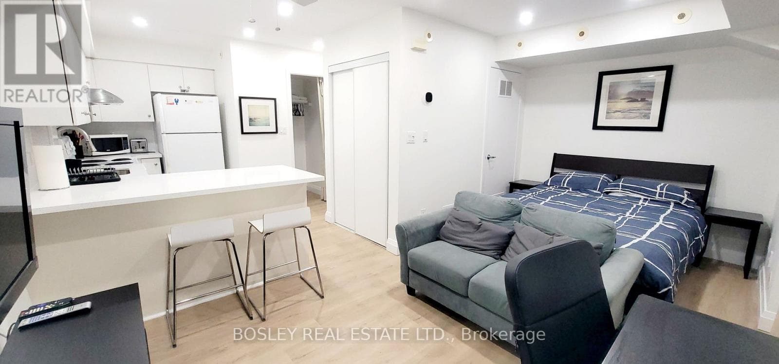 Single Family at 128- 415 Jarvis Street, Toronto (Cabbagetown-South St. James Town), Ontario - Photo 6 - RE/MAX Garden City Realty