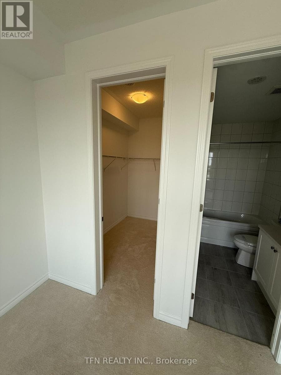 Single Family at 26 Pearen Lane, Barrie (City Centre), Ontario - Photo 6 - RE/MAX Garden City Realty