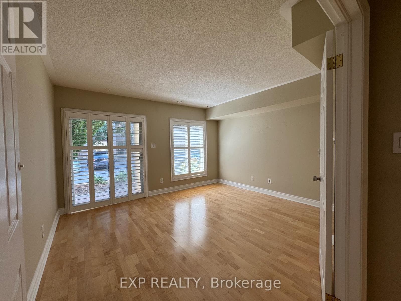 Single Family at 57 Galleria Parkway, Markham (Commerce Valley), Ontario - Photo 8 - RE/MAX Garden City Realty
