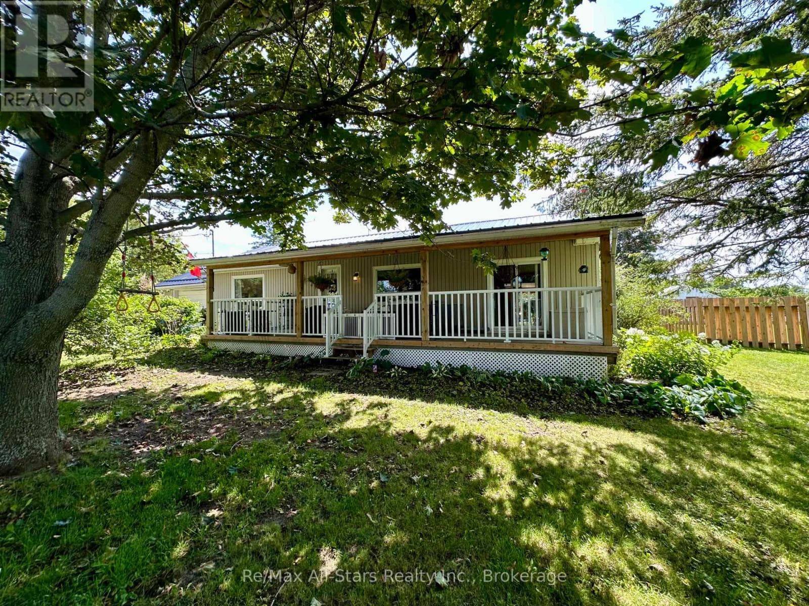 Single Family at 4 Warnica Drive, Kawartha Lakes (Somerville), Ontario - Photo 2 - RE/MAX Garden City Realty