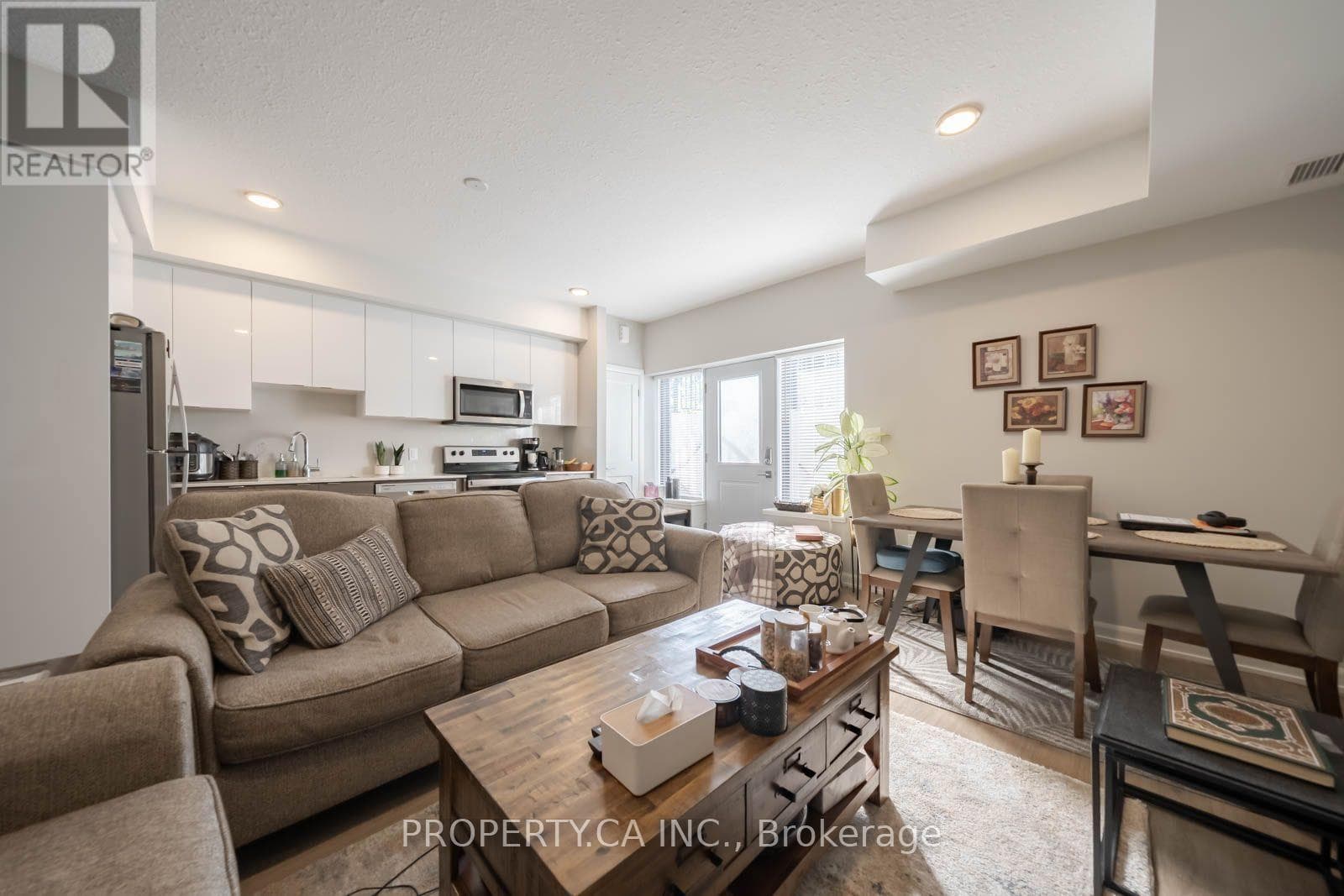Single Family at 124- 708 Woolwich Street, Guelph (Riverside Park), Ontario - Photo 4 - RE/MAX Garden City Realty