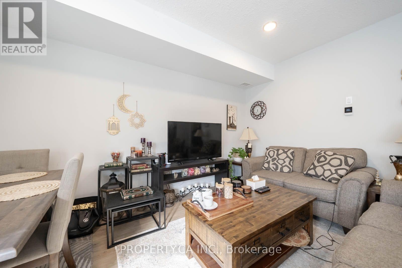 Single Family at 124- 708 Woolwich Street, Guelph (Riverside Park), Ontario - Photo 5 - RE/MAX Garden City Realty