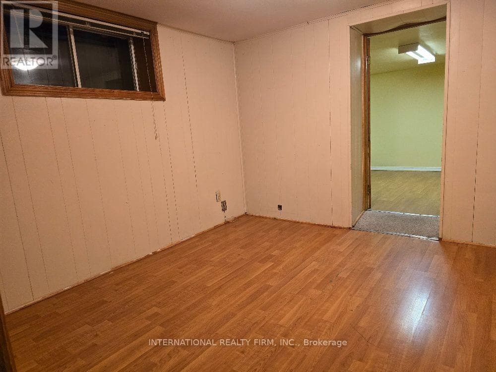 Single Family at 607 Coldstream Avenue, Toronto (Englemount-Lawrence), Ontario - Photo 8 - RE/MAX Garden City Realty