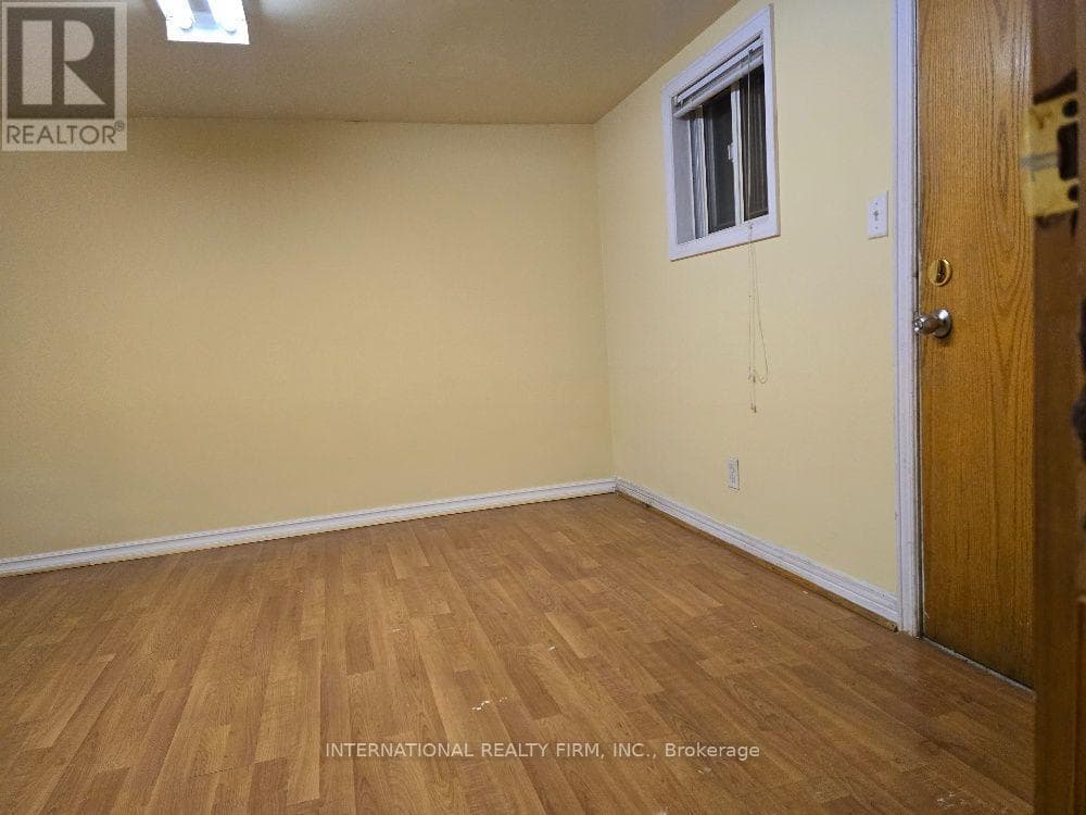 Single Family at 607 Coldstream Avenue, Toronto (Englemount-Lawrence), Ontario - Photo 9 - RE/MAX Garden City Realty