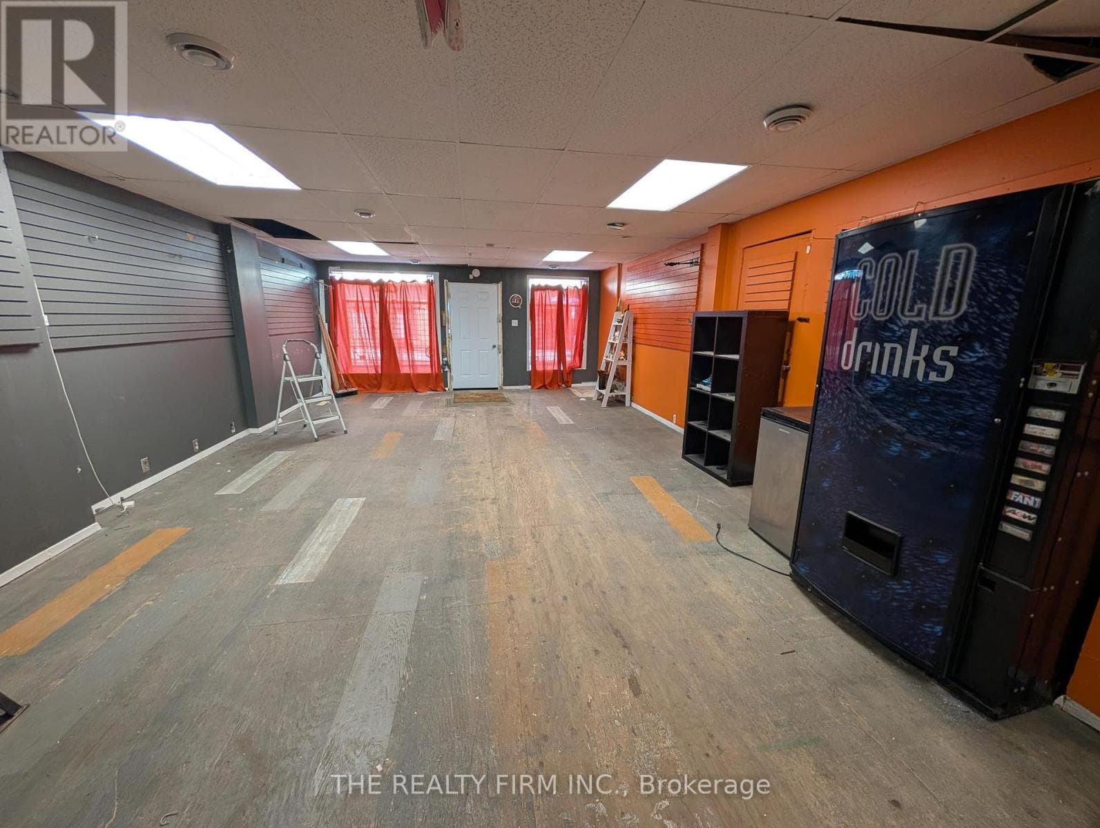 Retail at 755 Dundas Street, London East (East L), Ontario - Photo 8 - RE/MAX Garden City Realty