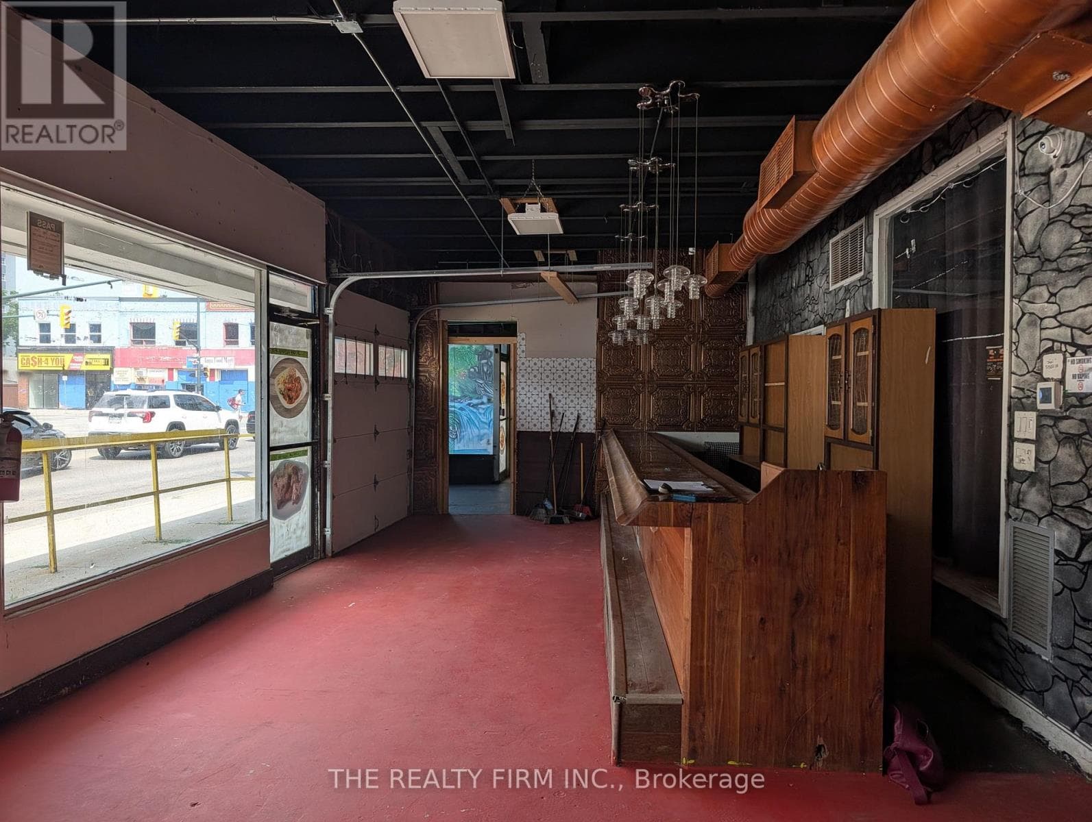 Retail at B- 609 Dundas Street, London East (East L), Ontario - Photo 6 - RE/MAX Garden City Realty