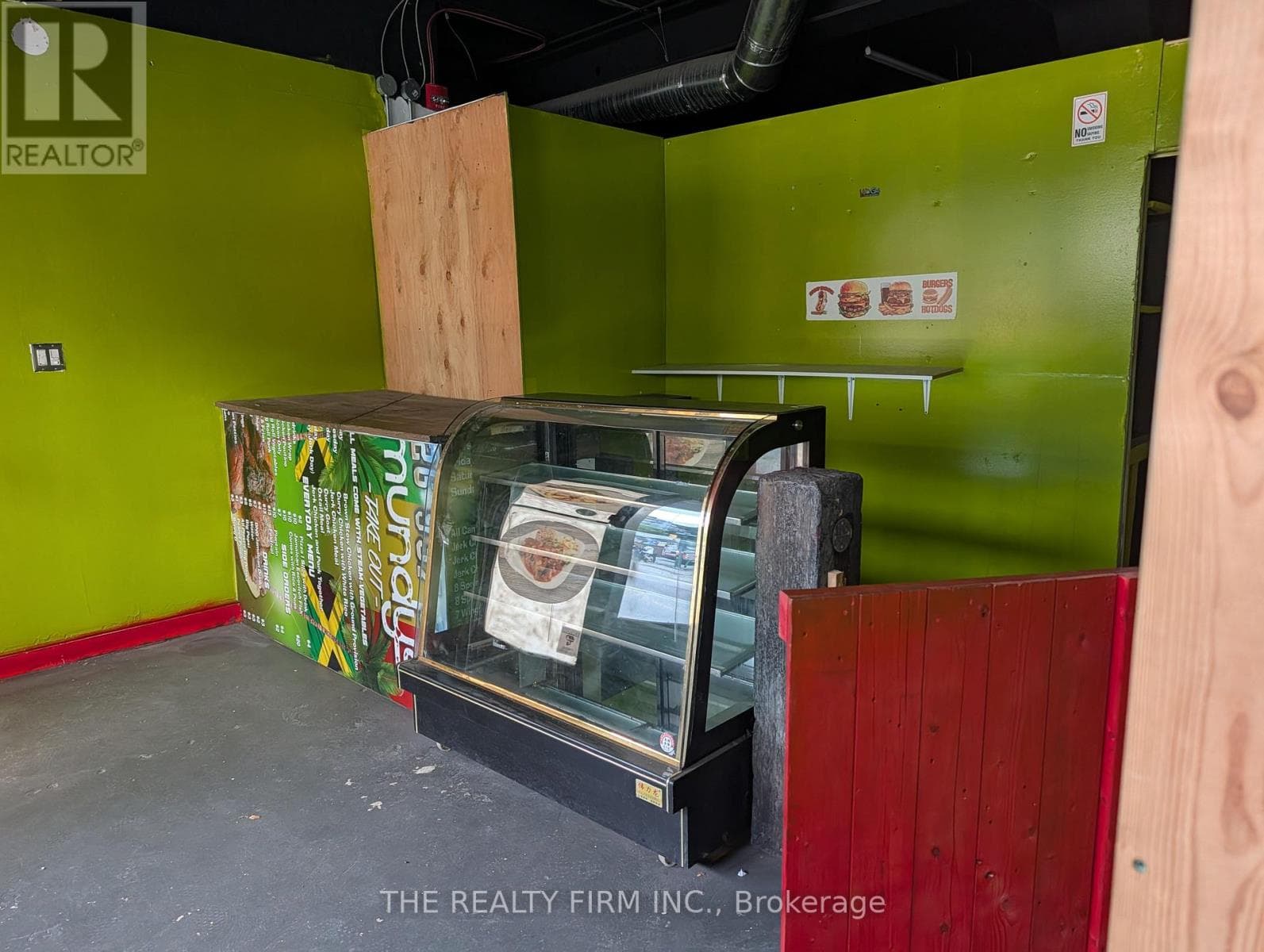 Retail at A- 609 Dundas Street, London East (East L), Ontario - Photo 2 - RE/MAX Garden City Realty