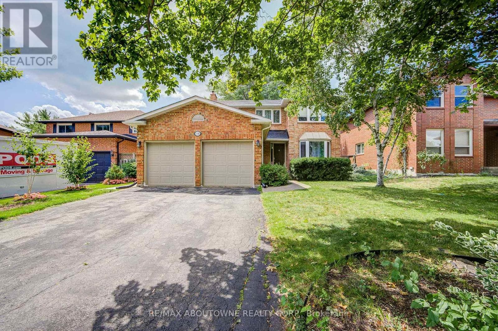 Single Family at Lower- 1108 Notley Crescent, Oakville (GA Glen Abbey), Ontario - Photo 1 - RE/MAX Garden City Realty
