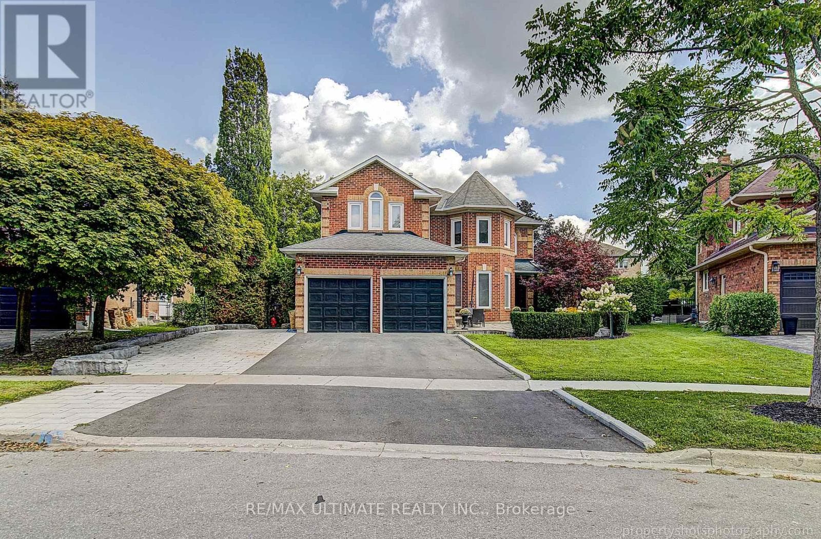351 Fairway Gardens