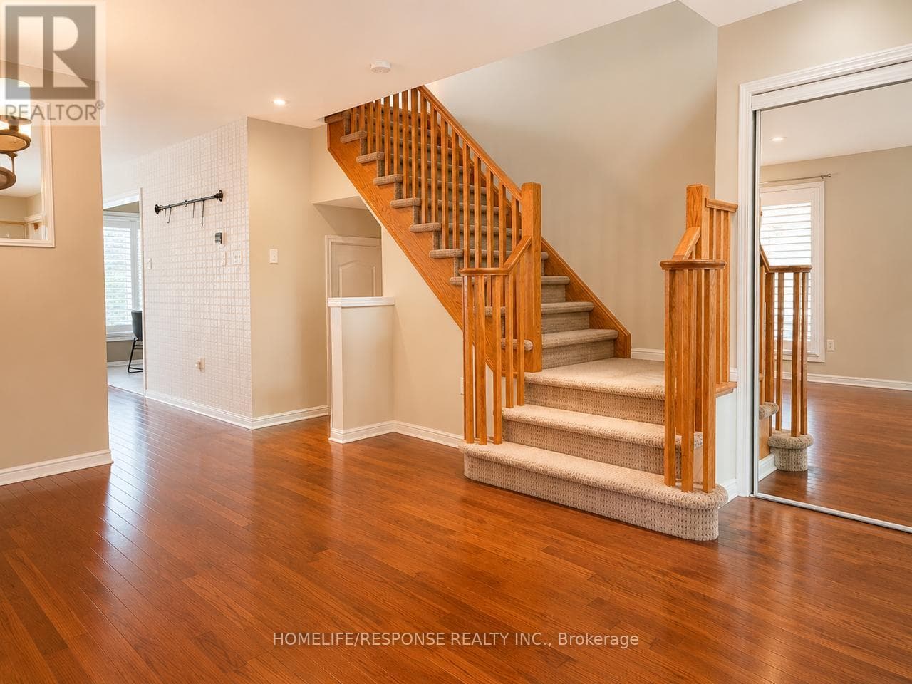 Single Family at 5156 Oakley Drive, Burlington (Orchard), Ontario - Photo 4 - RE/MAX Garden City Realty