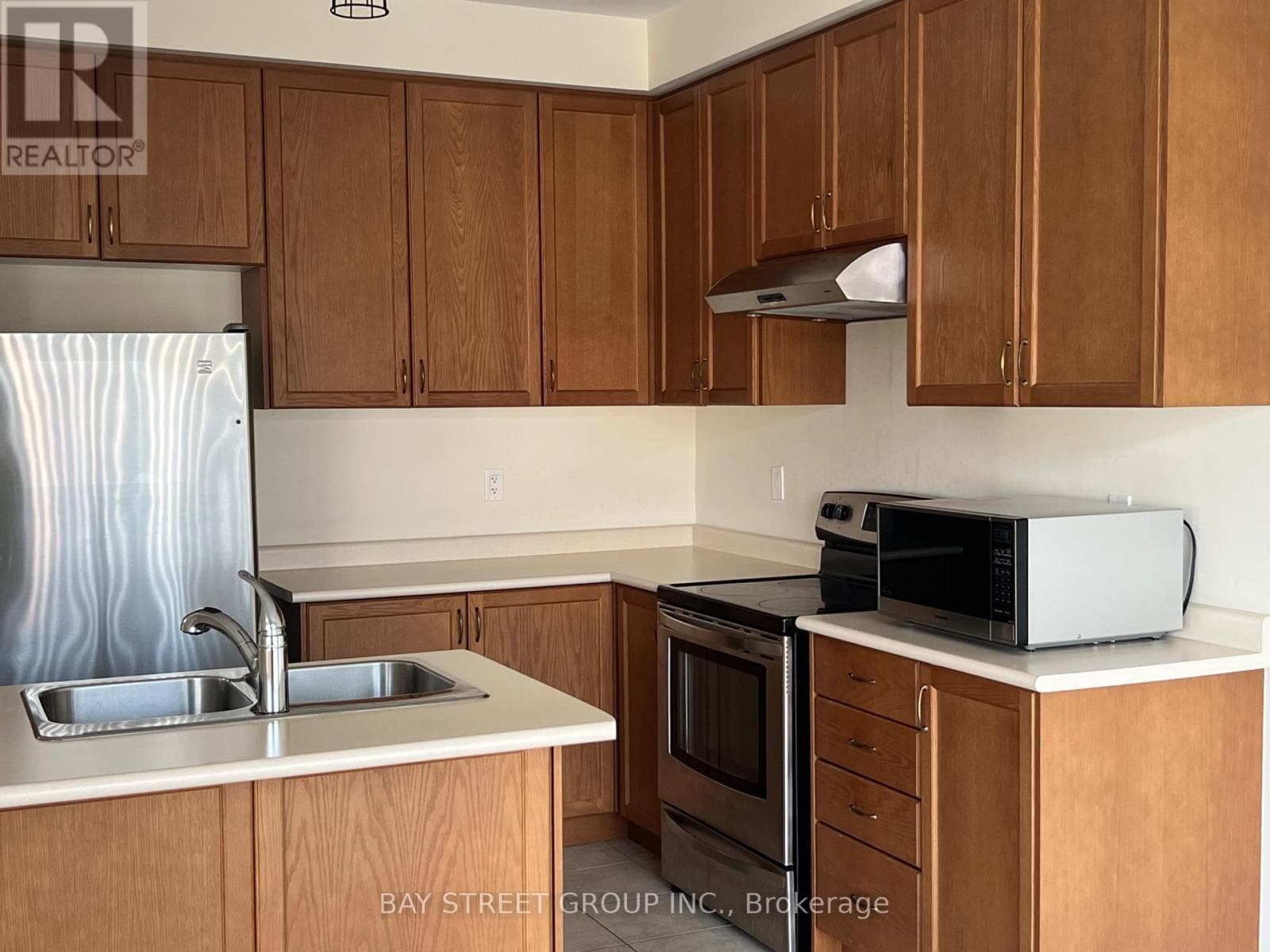 Single Family at 5 Charles Vogel Drive, Markham (Berczy), Ontario - Photo 5 - RE/MAX Garden City Realty