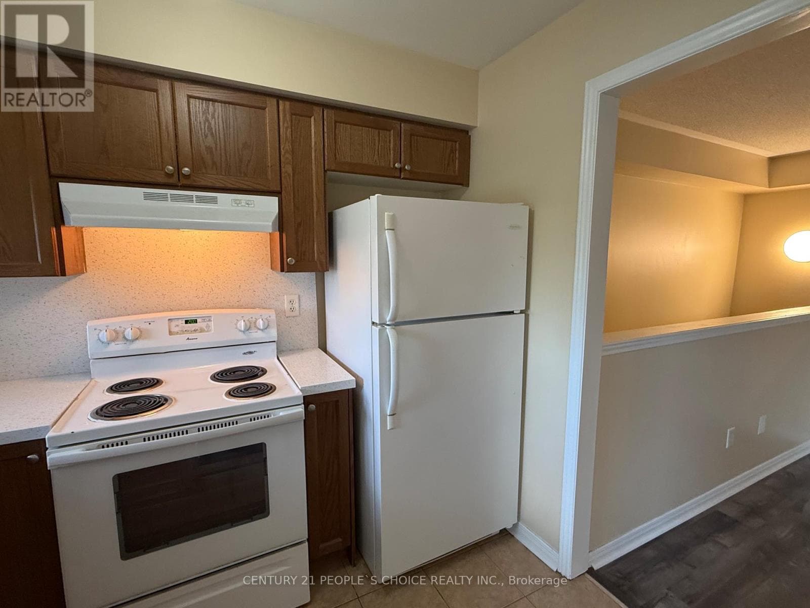 Single Family at 2- 9699 Jane Street, Vaughan (Maple), Ontario - Photo 8 - RE/MAX Garden City Realty