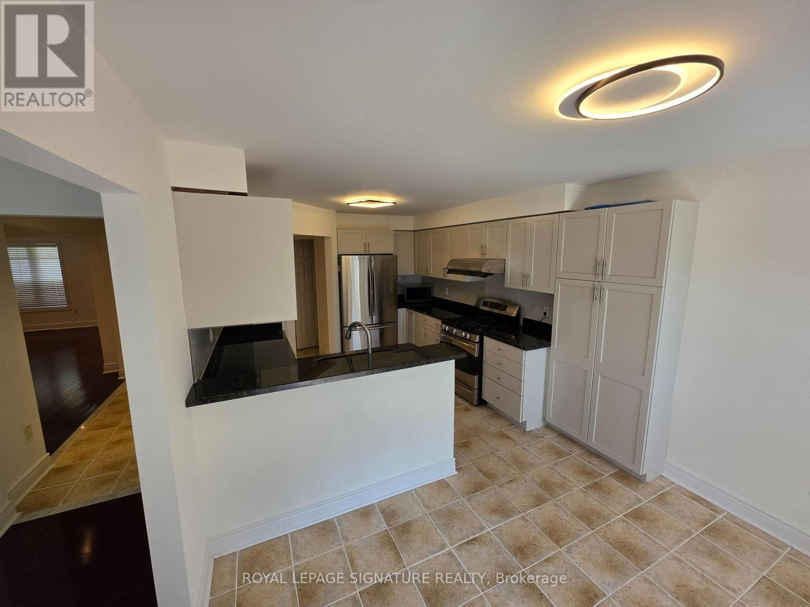 Single Family at 794 White Clover Way, Mississauga (East Credit), Ontario - Photo 7 - RE/MAX Garden City Realty