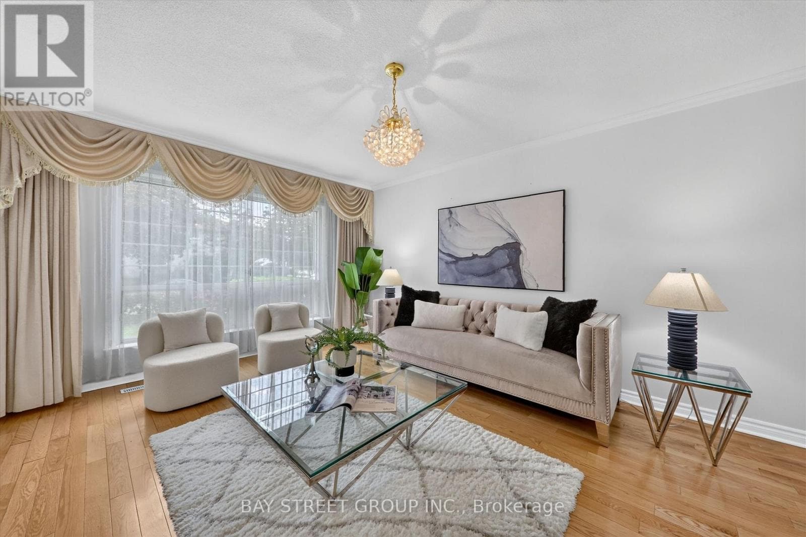95 TINETA Crescent
