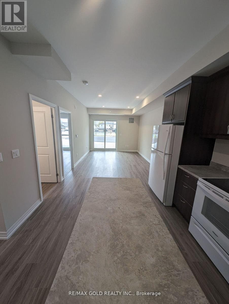 Single Family at 105- 50 Herrick Avenue, St. Catharines (Oakdale), Ontario - Photo 4 - RE/MAX Garden City Realty