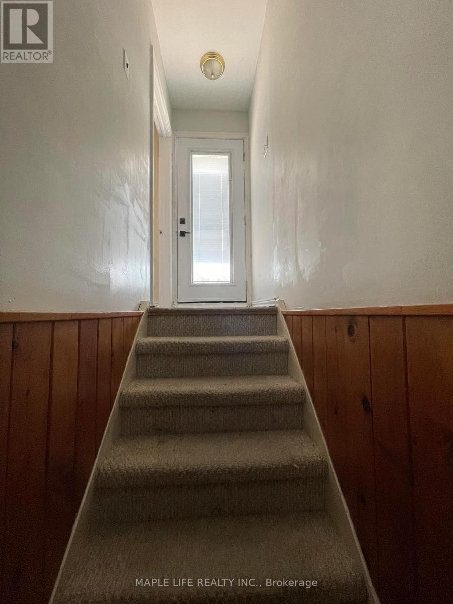 Single Family at 886bsmt Srigley Street, Newmarket (Gorham-College Manor), Ontario - Photo 2 - RE/MAX Garden City Realty