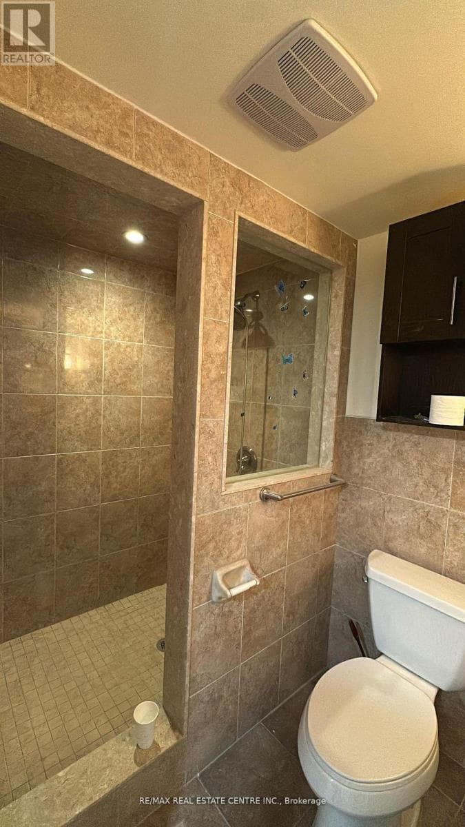 Single Family at 31 Haslemere Avenue, Brampton (Brampton East), Ontario - Photo 10 - RE/MAX Garden City Realty