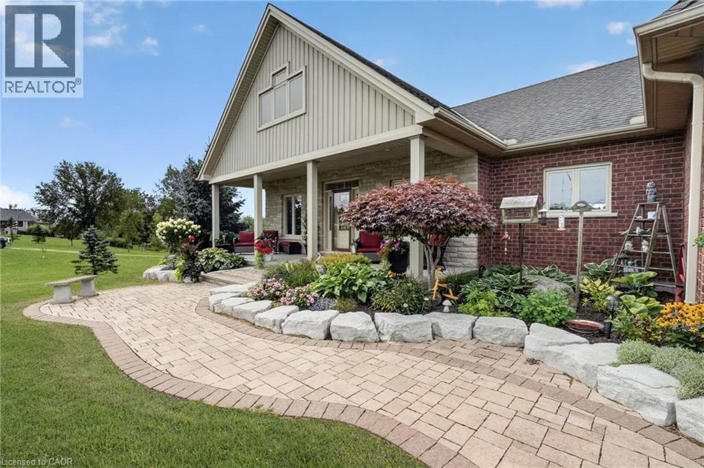 Single Family at 846 REGIONAL ROAD 27, West Lincoln, Ontario - Photo 3 - RE/MAX Garden City Realty