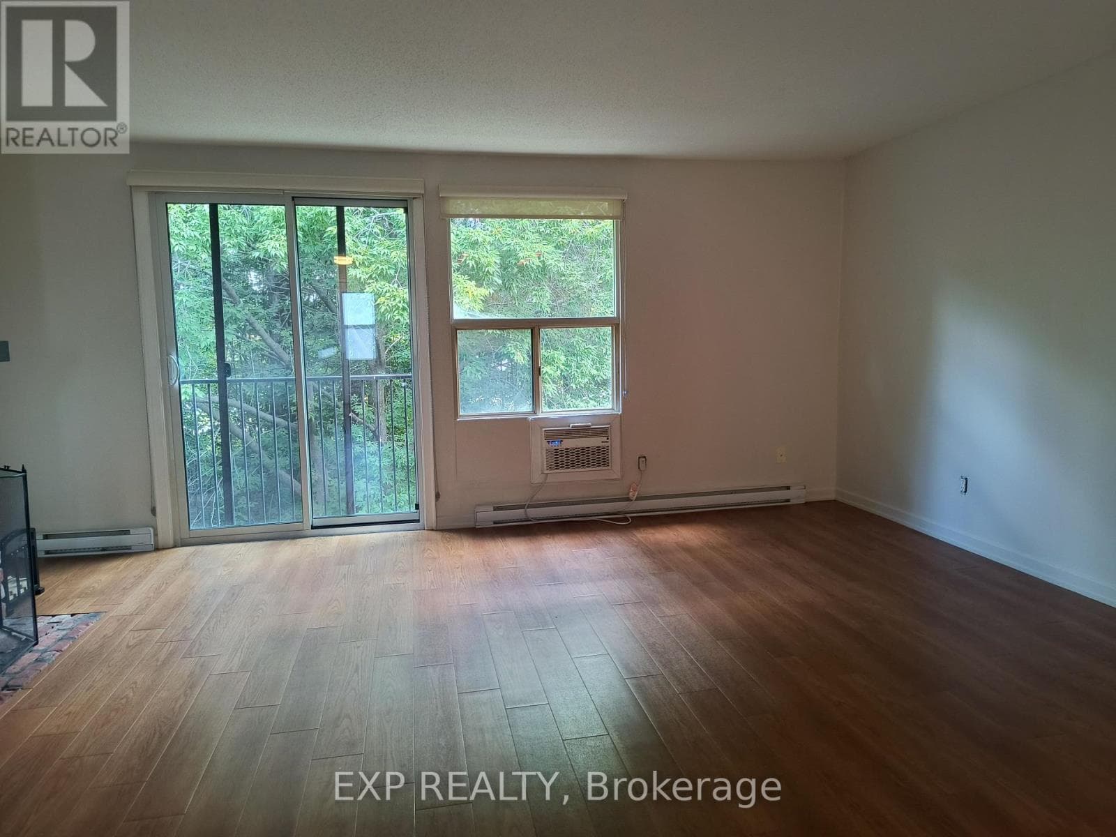 Single Family at 002- 1310 Richmond Road, Ottawa, Ontario - Photo 5 - RE/MAX Garden City Realty