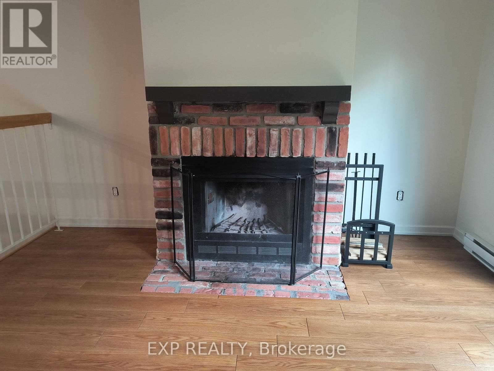 Single Family at 002- 1310 Richmond Road, Ottawa, Ontario - Photo 6 - RE/MAX Garden City Realty