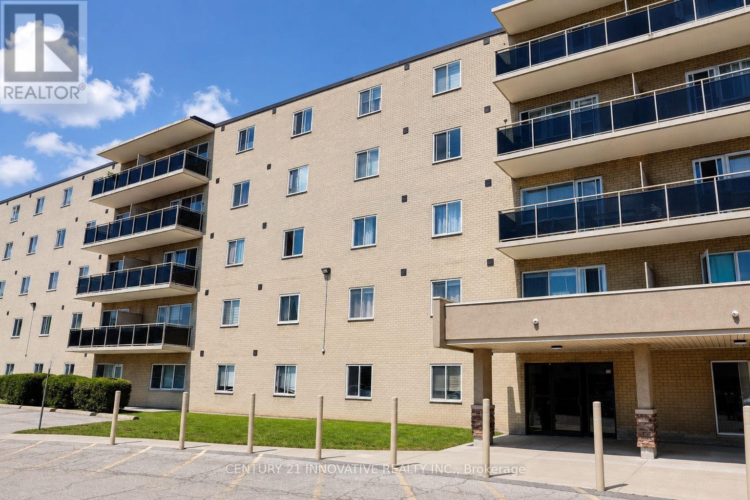 101- 936 Glen Street