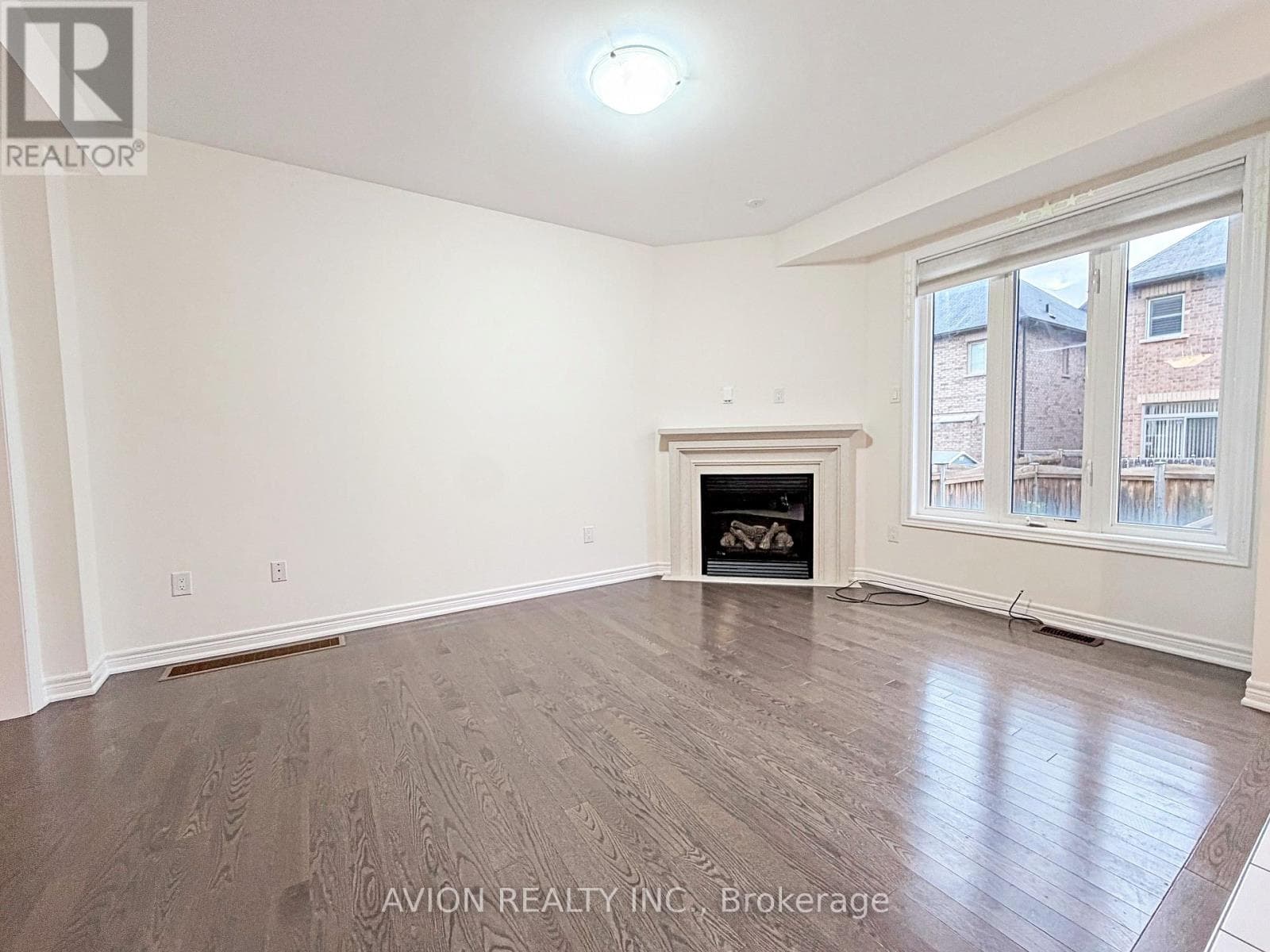 Single Family at 124 Wilfred Murison Avenue, Markham (Berczy), Ontario - Photo 2 - RE/MAX Garden City Realty