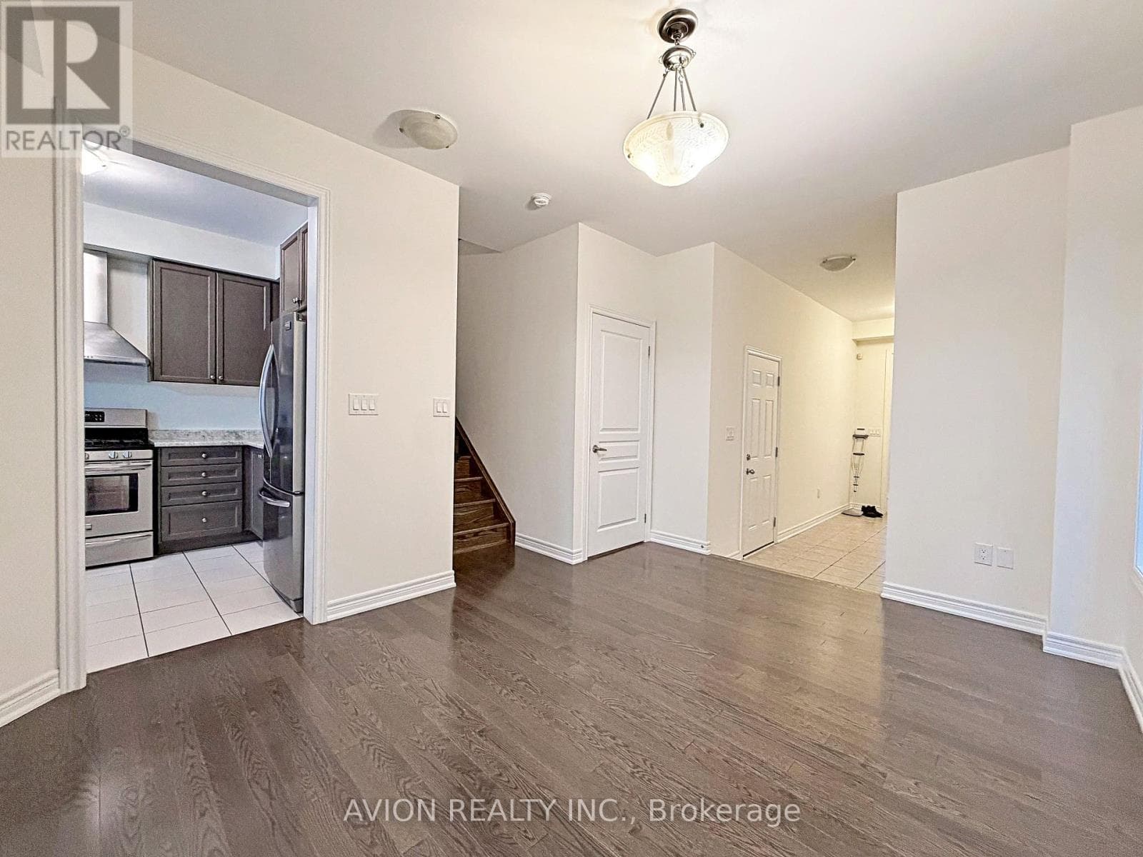 Single Family at 124 Wilfred Murison Avenue, Markham (Berczy), Ontario - Photo 4 - RE/MAX Garden City Realty