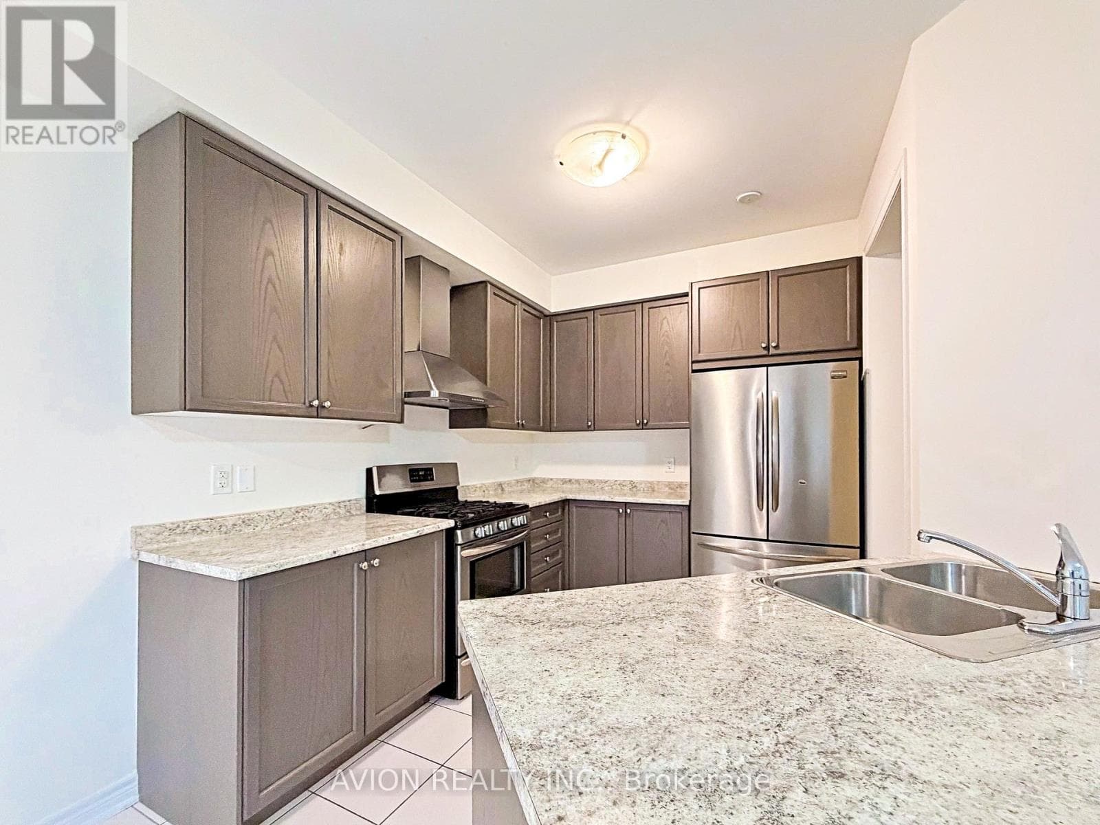 Single Family at 124 Wilfred Murison Avenue, Markham (Berczy), Ontario - Photo 6 - RE/MAX Garden City Realty