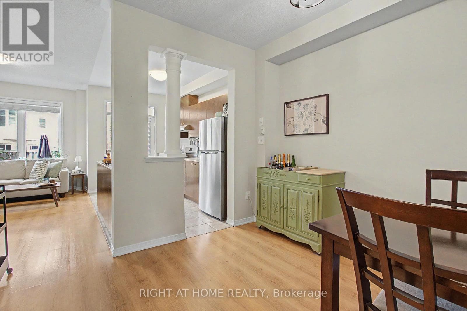 Single Family at 2051 Fiddlers Way, Oakville (WM Westmount), Ontario - Photo 10 - RE/MAX Garden City Realty