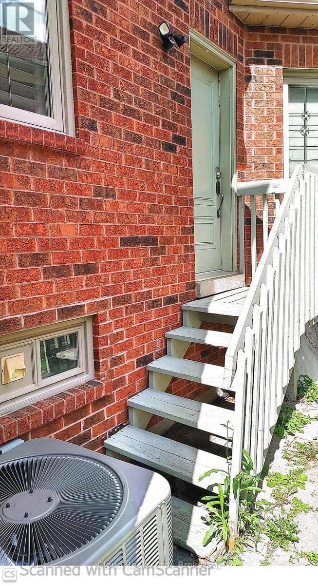 Single Family at 46 Boake Trail, Richmond Hill (Bayview Hill), Ontario - Photo 2 - RE/MAX Garden City Realty