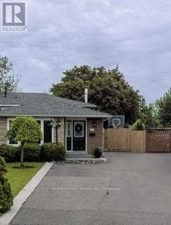 844 Eaglemount Crescent
