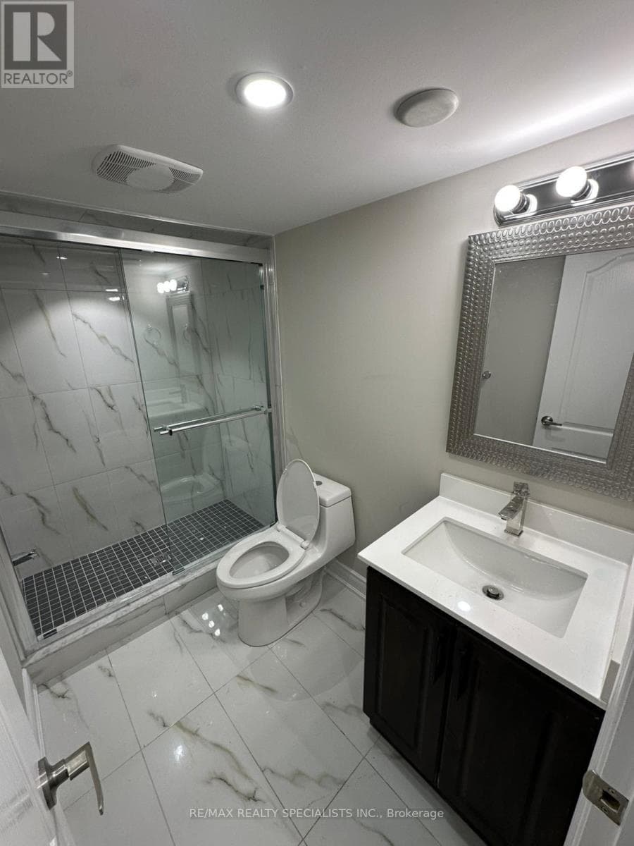 Single Family at 10 Bramacre Court, Brampton (Northwest Sandalwood Parkway), Ontario - Photo 7 - RE/MAX Garden City Realty