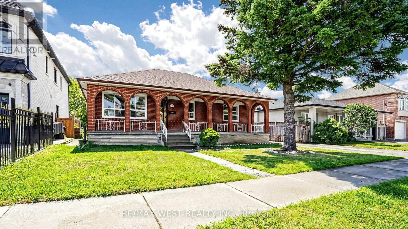 139 Ranee Avenue