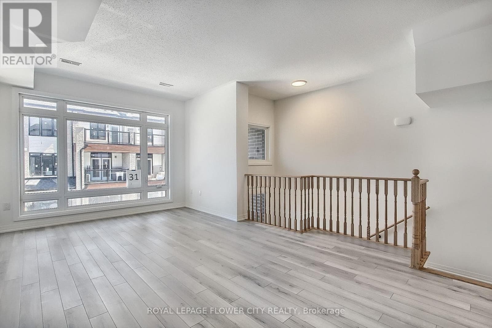 Single Family at 33 Sidney Rose Common, St. Catharines (Glendale/Glenridge), Ontario - Photo 6 - RE/MAX Garden City Realty