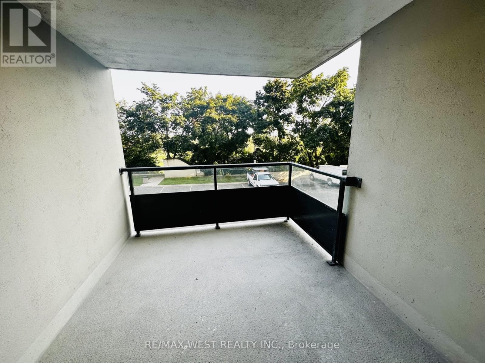 Single Family at 211- 75 Emmett Avenue, Toronto (Mount Dennis), Ontario - Photo 10 - RE/MAX Garden City Realty