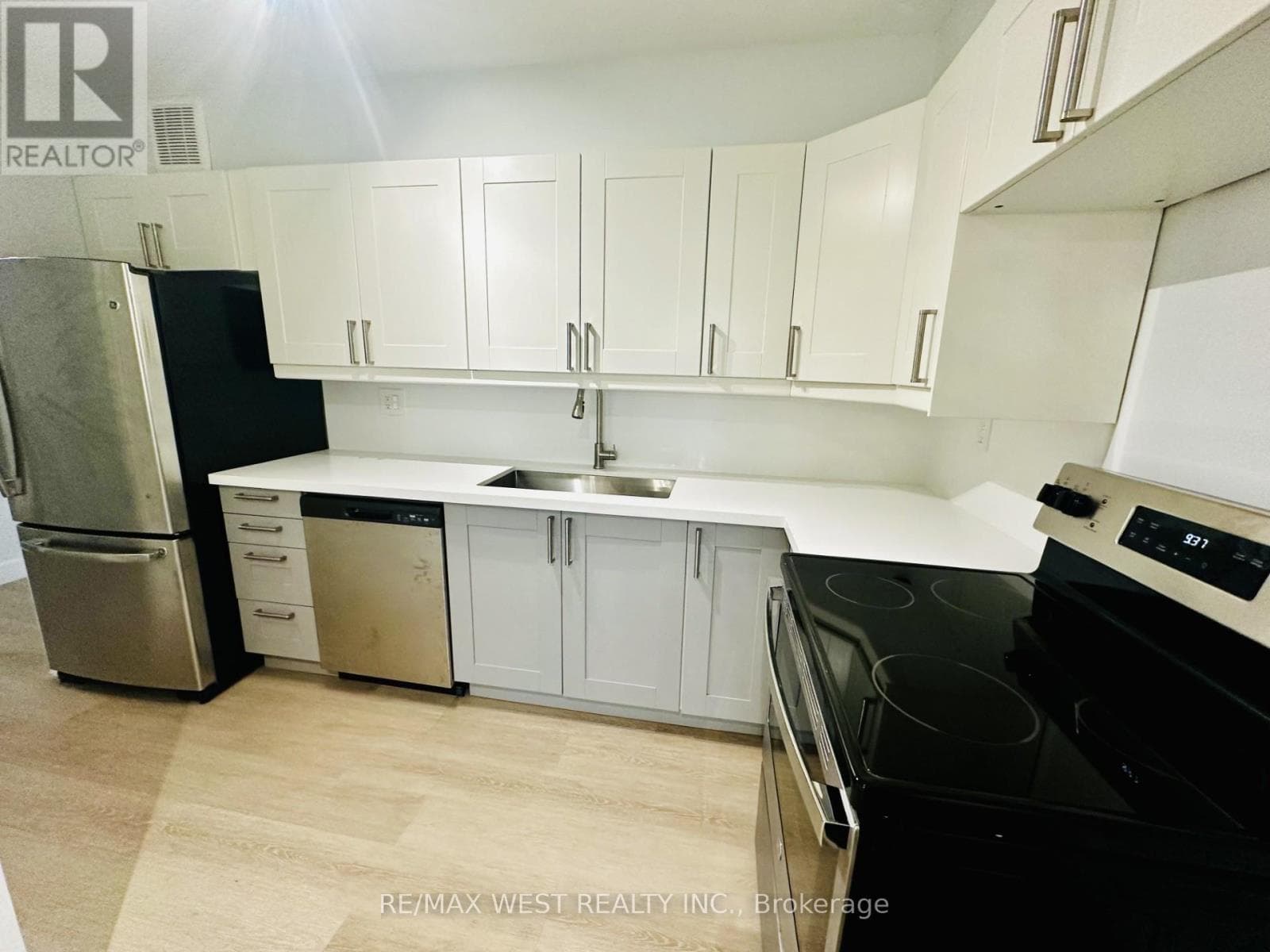 Single Family at 211- 75 Emmett Avenue, Toronto (Mount Dennis), Ontario - Photo 8 - RE/MAX Garden City Realty