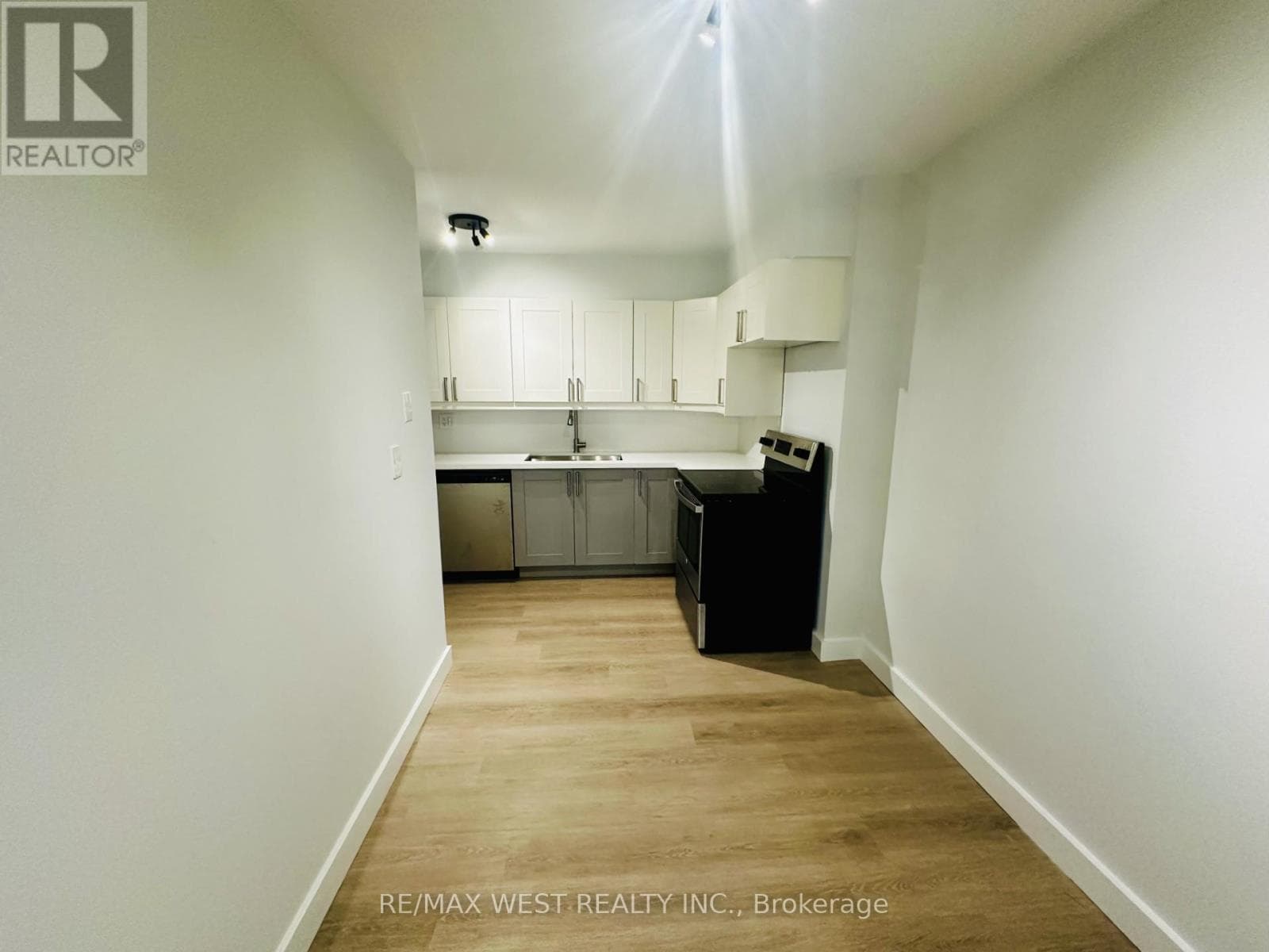 Single Family at 211- 75 Emmett Avenue, Toronto (Mount Dennis), Ontario - Photo 9 - RE/MAX Garden City Realty