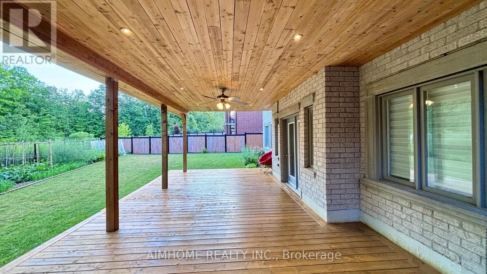 Single Family at 23 Ria Court, King (King City), Ontario - Photo 4 - RE/MAX Garden City Realty