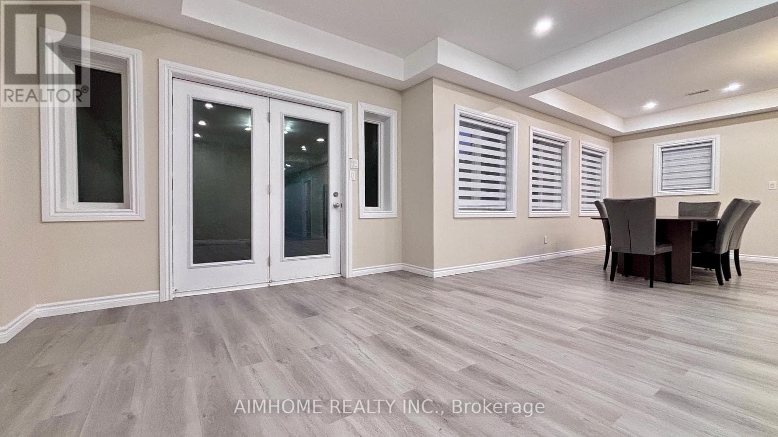 Single Family at 23 Ria Court, King (King City), Ontario - Photo 7 - RE/MAX Garden City Realty