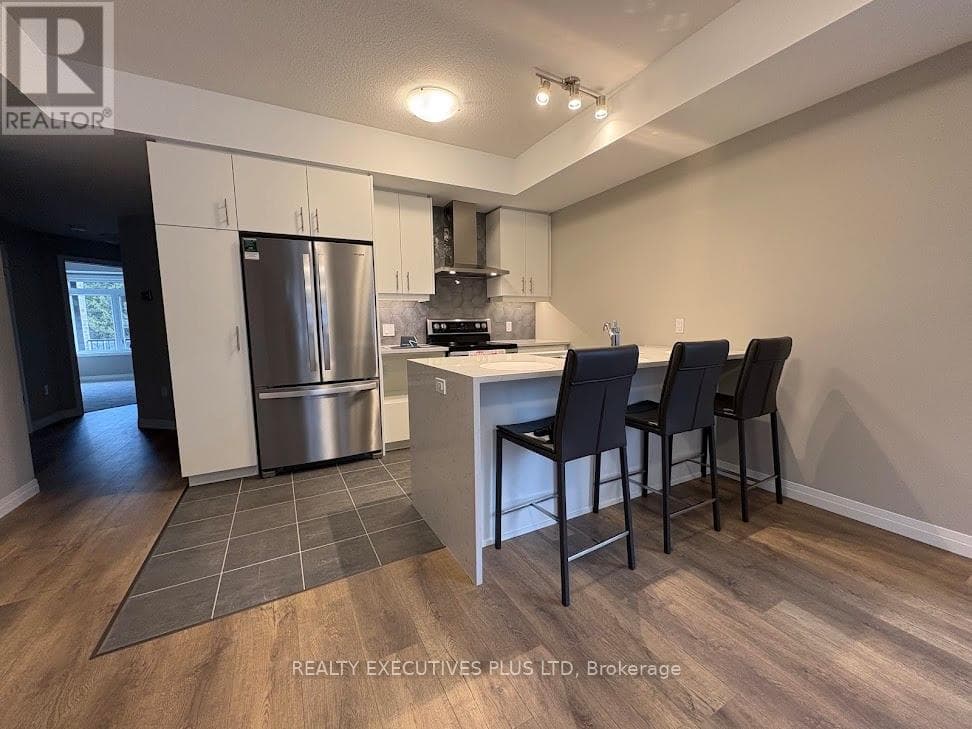 Single Family at 38 Thatcher Drive, Guelph (Kortright East), Ontario - Photo 4 - RE/MAX Garden City Realty