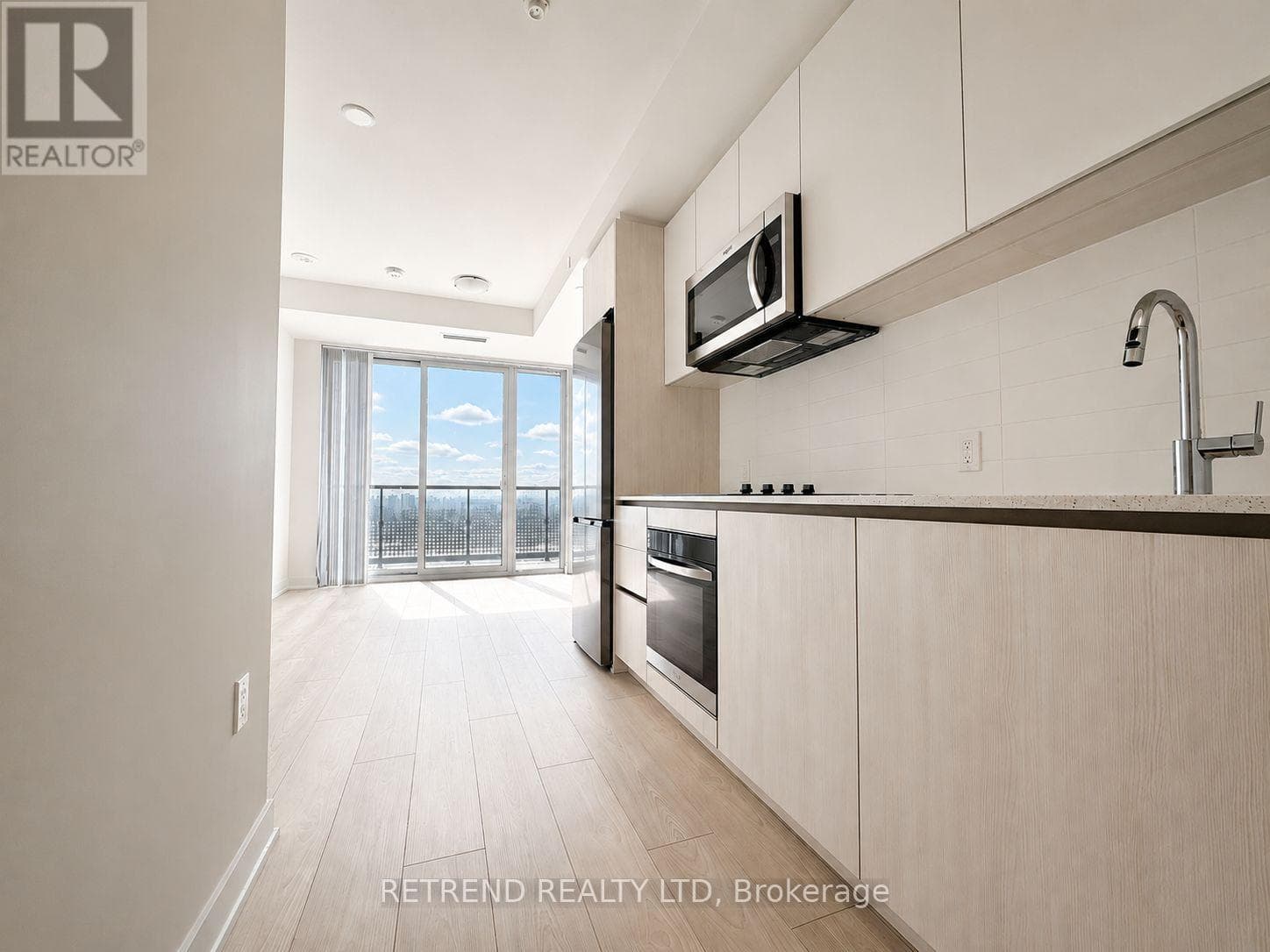 2501- 5858 Yonge Street